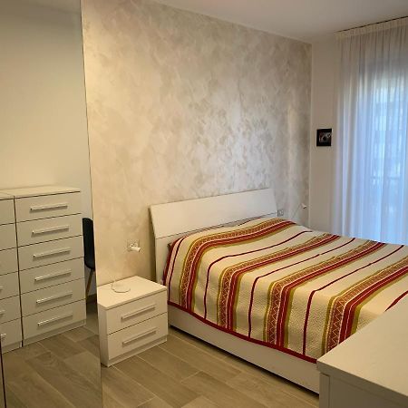 Ferienwohnung Trilocale In Zona Bocconi/Navigli Mailand Exterior foto